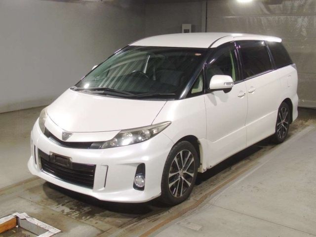 TOYOTA ESTIMA 2013