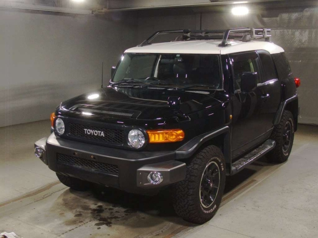 TOYOTA FJ CRUISER