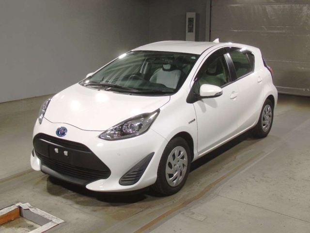 TOYOTA AQUA 2019