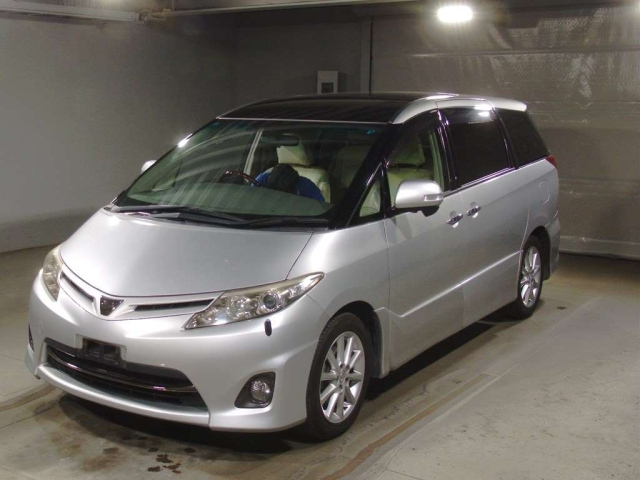 TOYOTA ESTIMA 2010