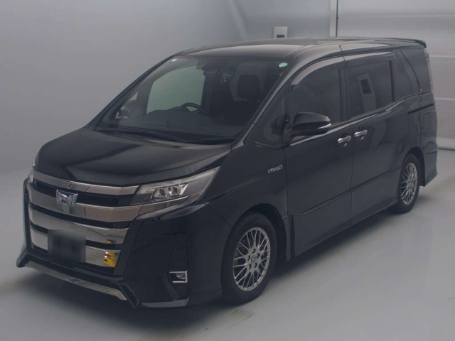 TOYOTA NOAH 2019