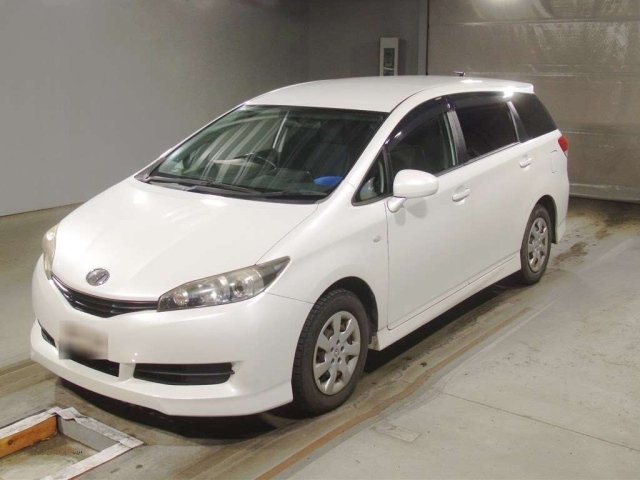 TOYOTA WISH 2011