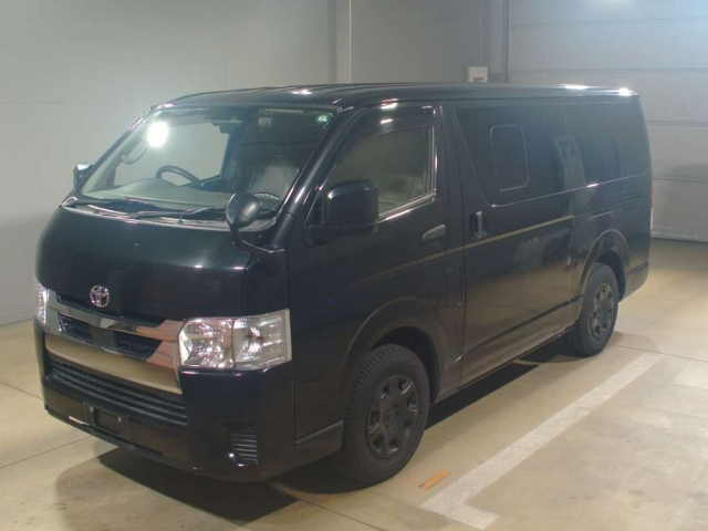 TOYOTA HIACE VAN 2020