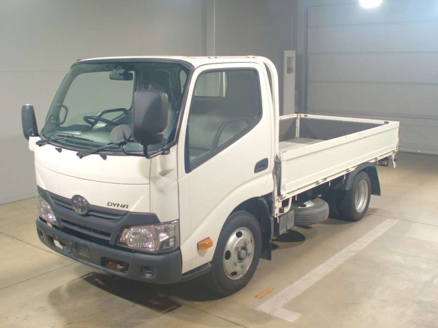 TOYOTA DYNA 2019