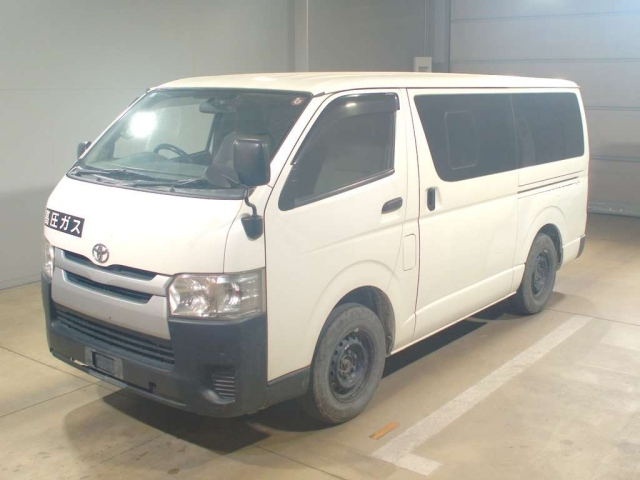 TOYOTA HIACE VAN 2014