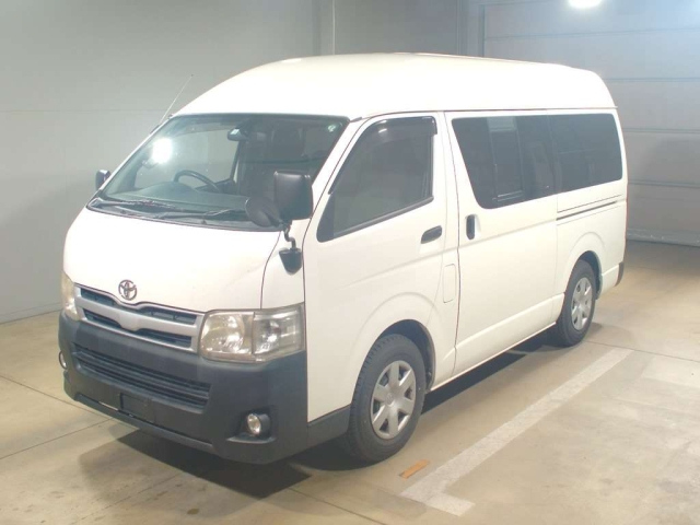 TOYOTA REGIUS ACE VAN