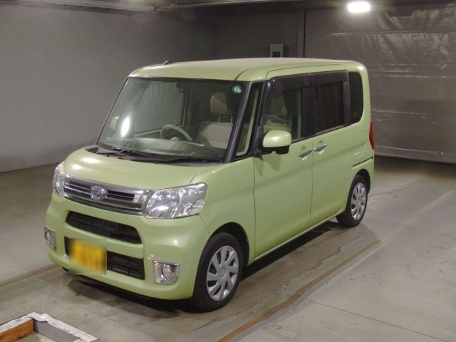 DAIHATSU TANTO 2015