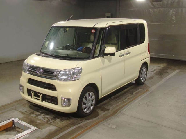 DAIHATSU TANTO 2014