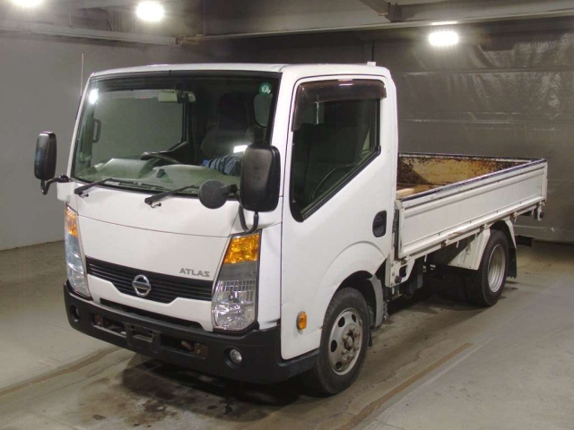 NISSAN ATLAS 2015