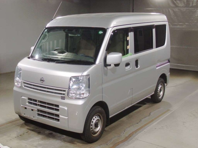 NISSAN CLIPPER VAN