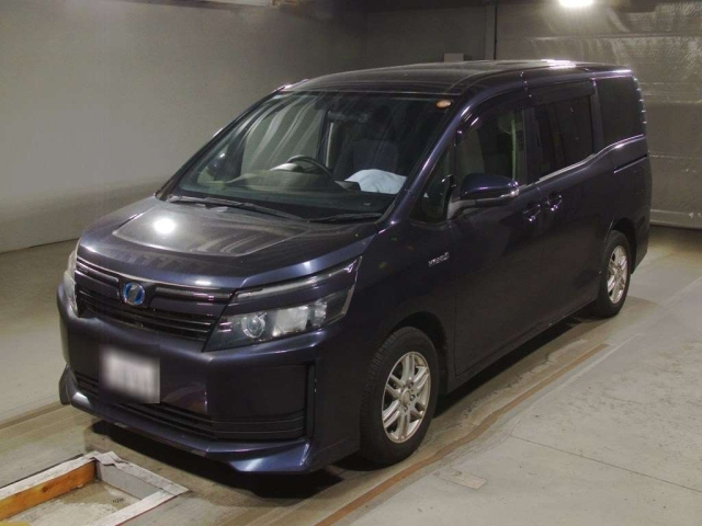 TOYOTA VOXY 2014