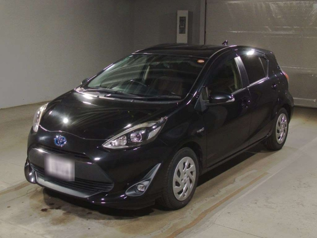 TOYOTA AQUA 2018