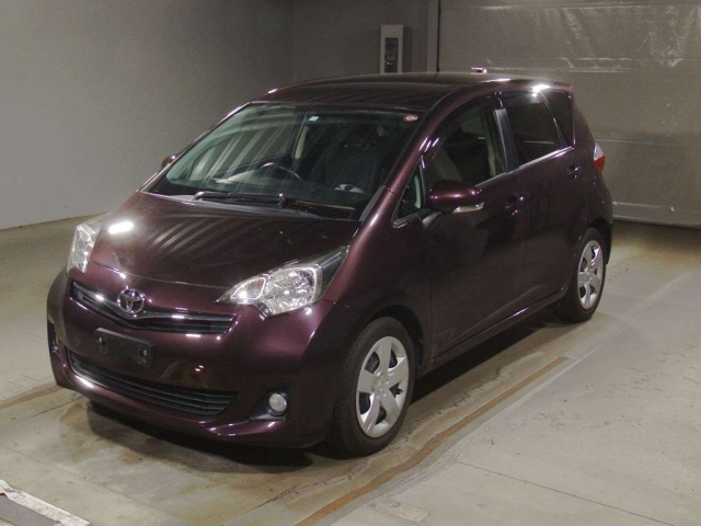 TOYOTA RACTIS 2012