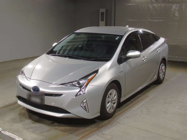 TOYOTA PRIUS 2018