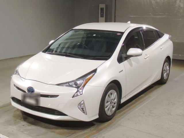 TOYOTA PRIUS 2018