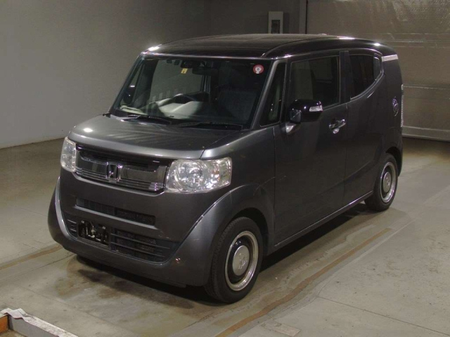 HONDA N BOX SLASH