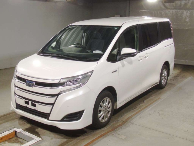 TOYOTA NOAH 2019
