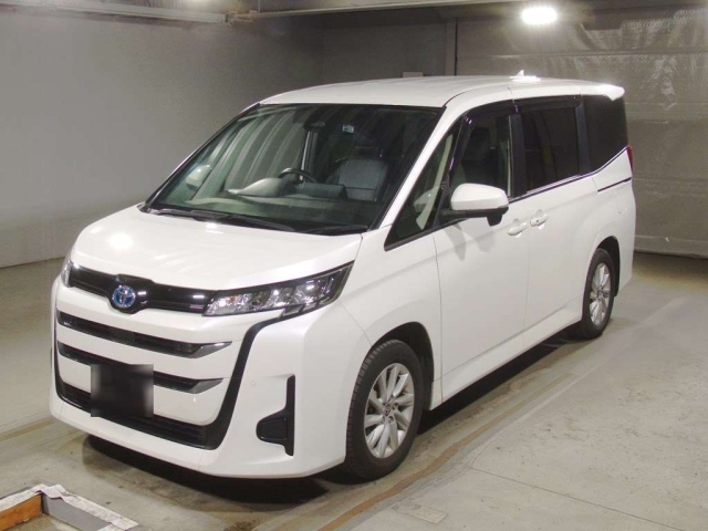 TOYOTA NOAH 2022