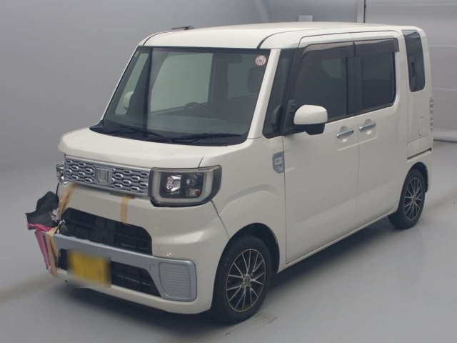 DAIHATSU WAKE 2014