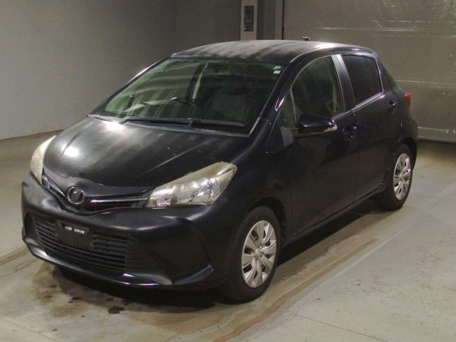 TOYOTA VITZ 2014