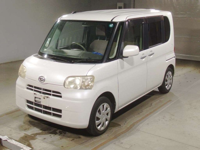 DAIHATSU TANTO 2013