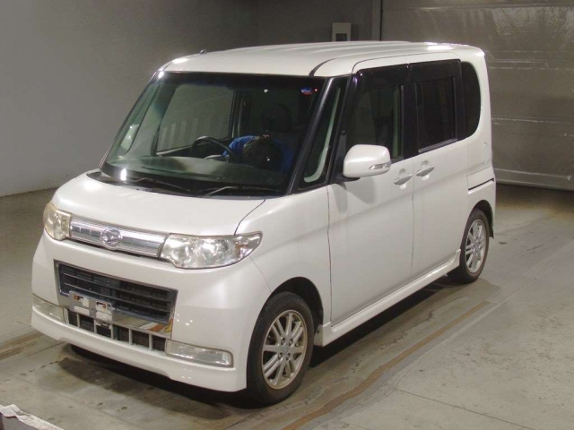 DAIHATSU TANTO 2010