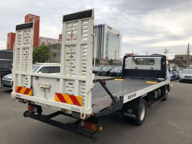 TOYOTA DYNA 2016