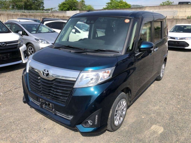 TOYOTA ROOMY 2019
