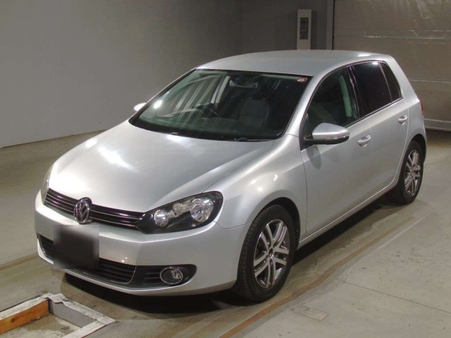 VOLKSWAGEN GOLF 2010