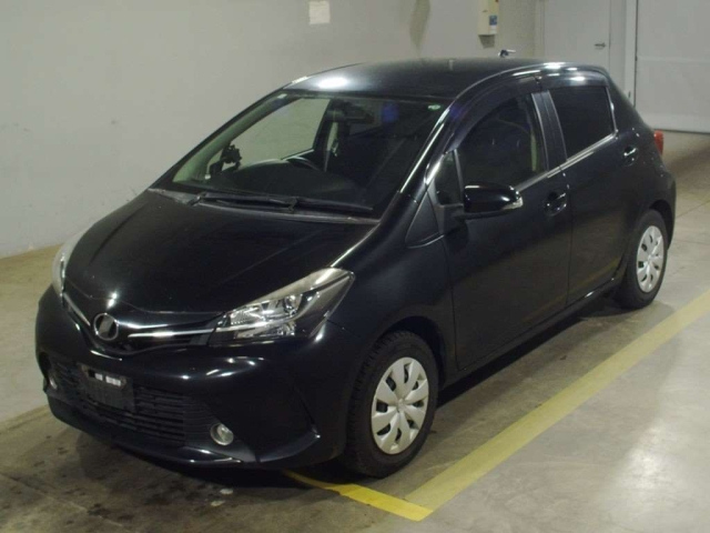TOYOTA VITZ 2014