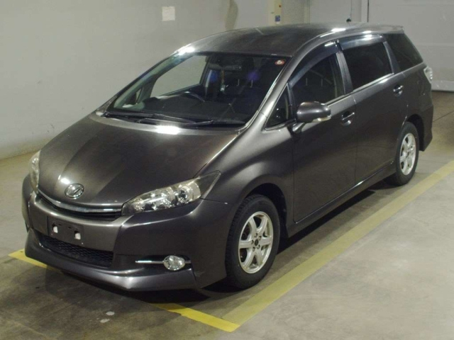 TOYOTA WISH 2012