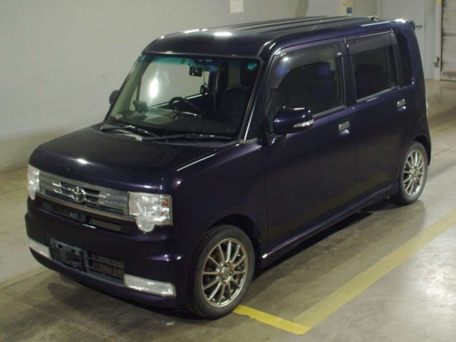 TOYOTA PIXIS SPACE