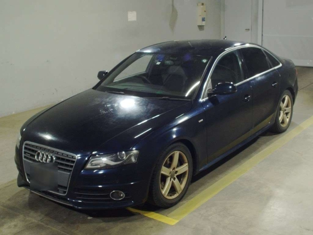 AUDI A4 2010
