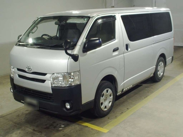 TOYOTA HIACE VAN 2019