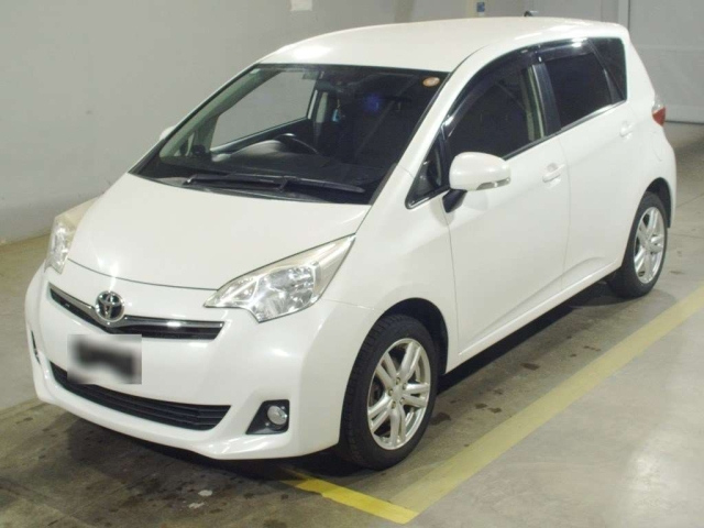 TOYOTA RACTIS 2014