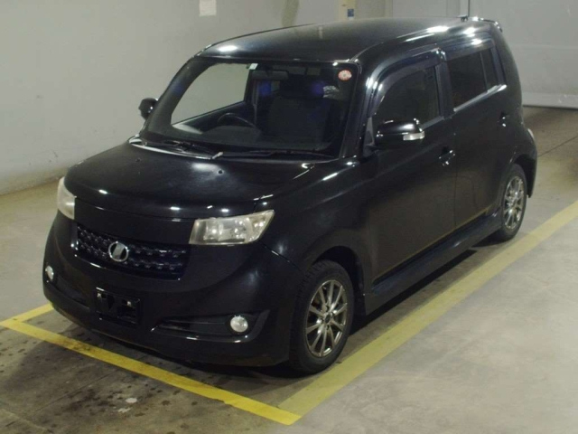 TOYOTA BB 2010