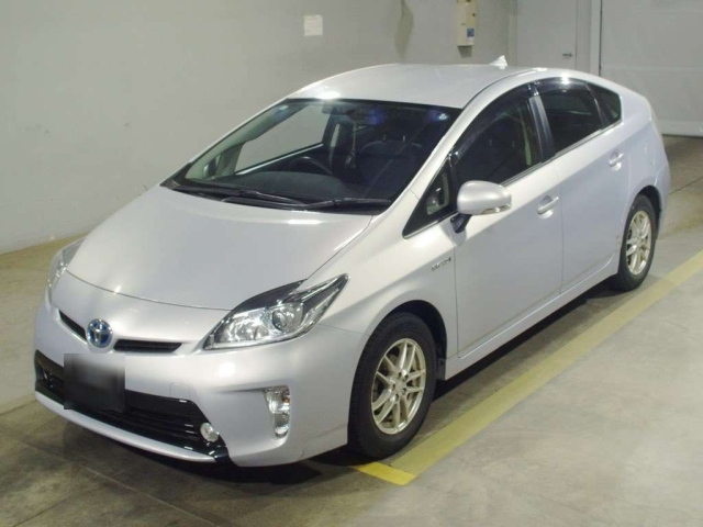 TOYOTA PRIUS 2012