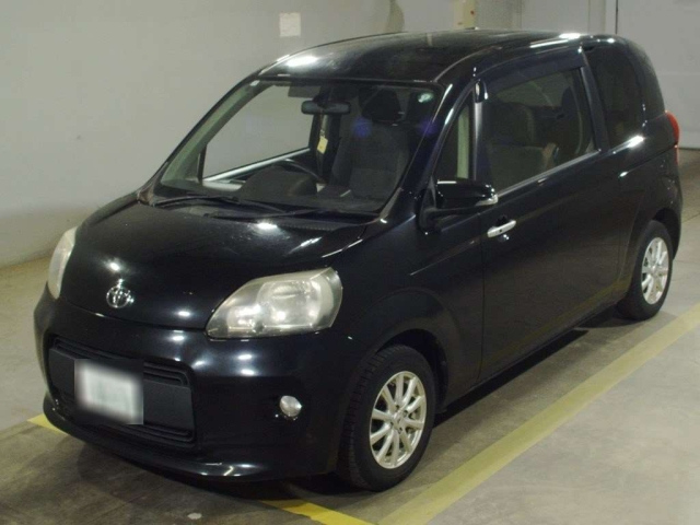 TOYOTA PORTE 2013