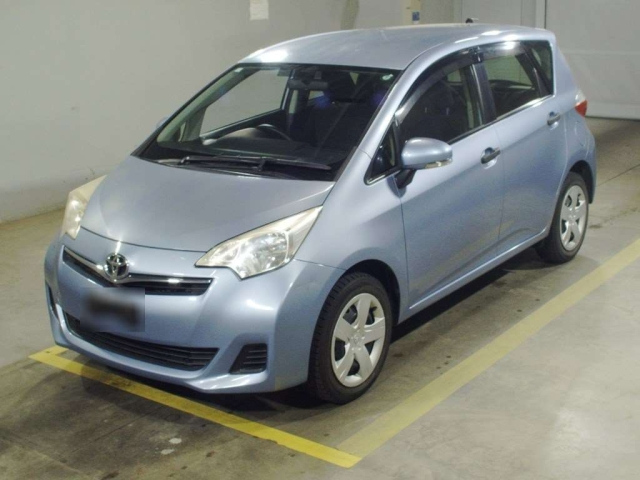 TOYOTA RACTIS 2013