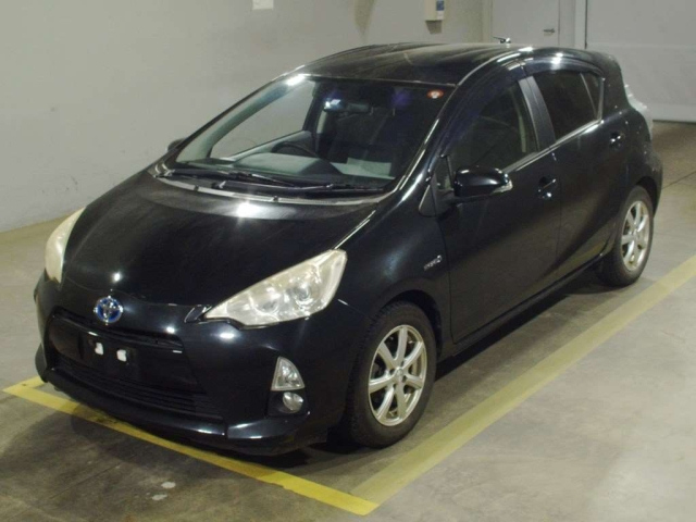 TOYOTA AQUA 2012