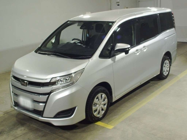 TOYOTA NOAH 2021
