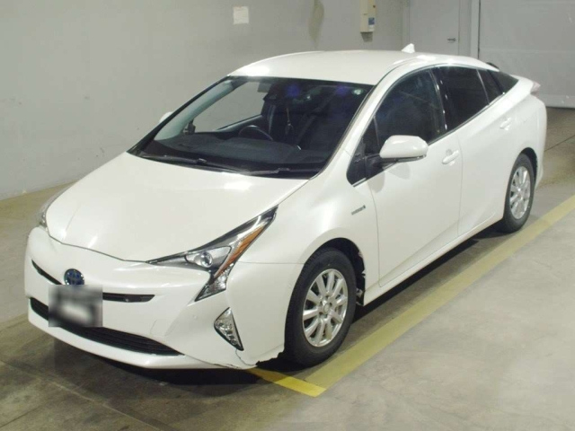 TOYOTA PRIUS 2017