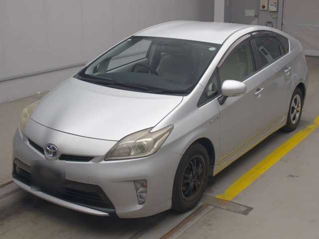 TOYOTA PRIUS 2013