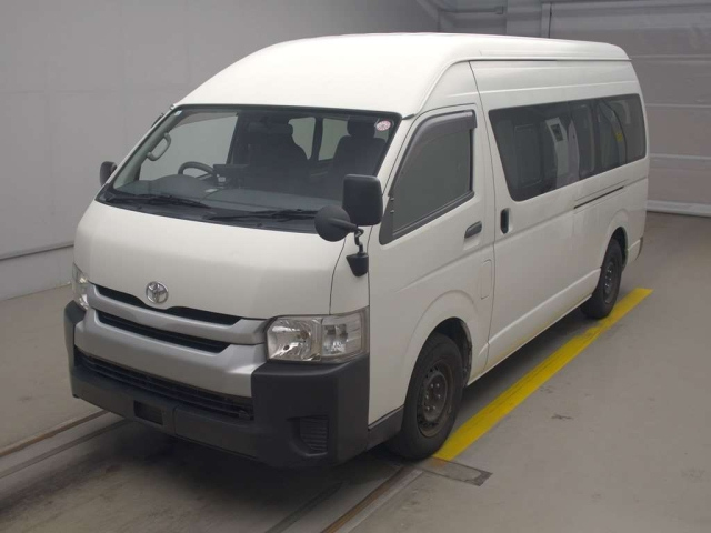 TOYOTA HIACE 2014