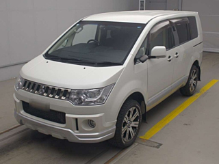 MITSUBISHI DELICA D5 2014