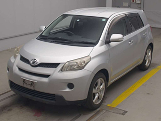 TOYOTA IST 2010