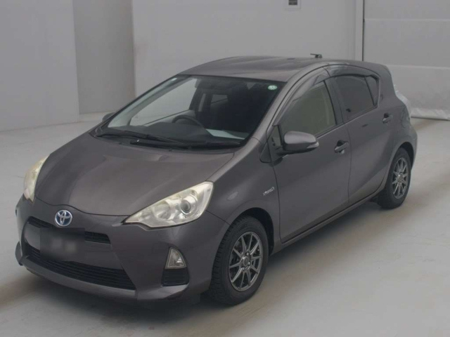 TOYOTA AQUA 2012