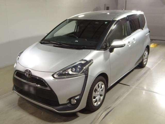 TOYOTA SIENTA 2017