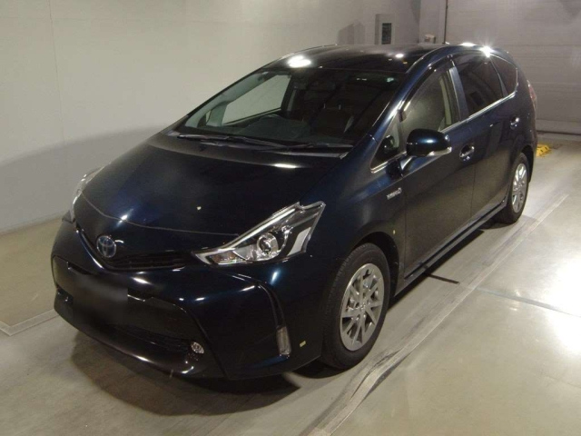 TOYOTA PRIUS ALPHA 2016