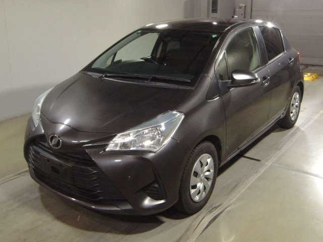 TOYOTA VITZ 2019